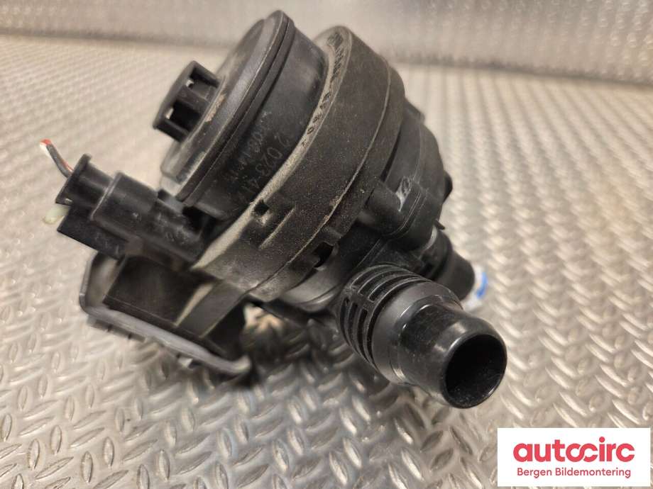 Vannpumpe til BMW X1 2015-2022 (F48) (F48) (BMW|11 51 8 643 397|)