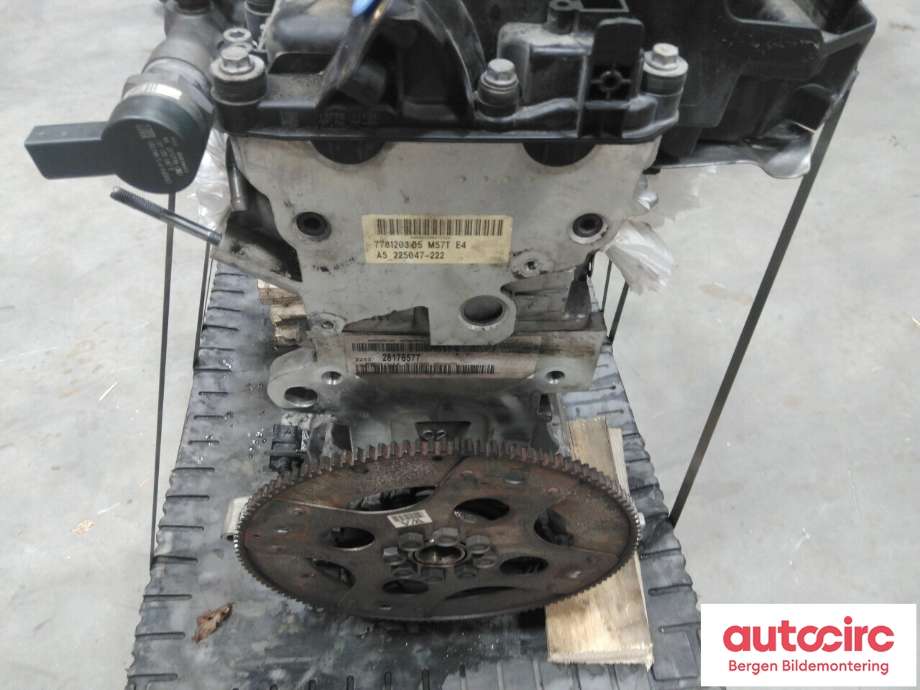 Motor diesel til BMW 3-Serie 2005-2011 (E90/E91/E92/E93) (E90/E91/E92/E93) (BMW|11 00 0 441 356|)