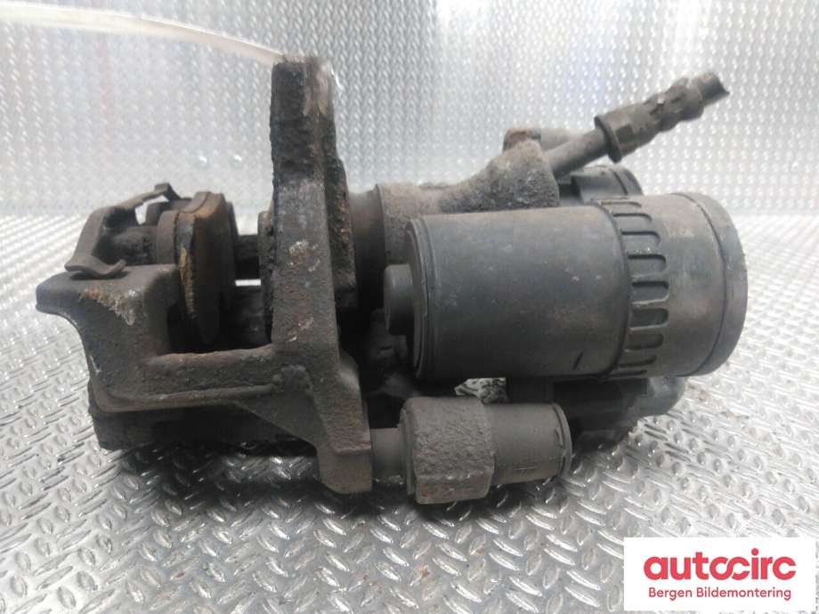 Bremsecaliper høyre bak til BMW X1 2015-2022 (F48) (F48) (BMW|34 20 6 883 034|)