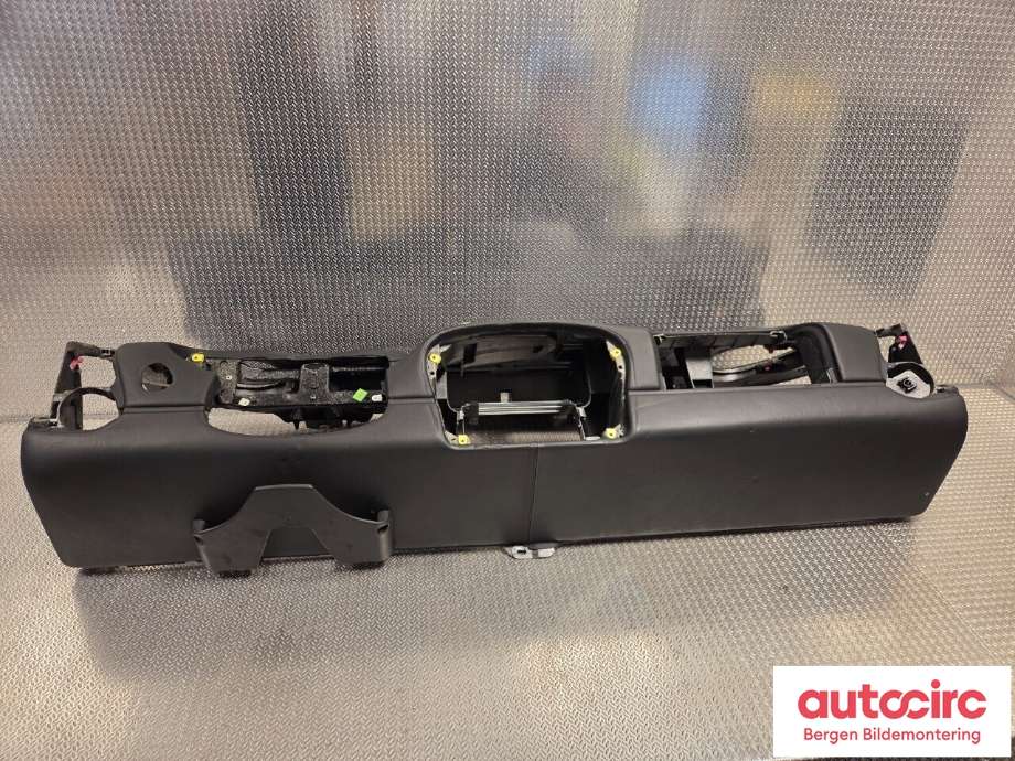 Dashbord til Porsche 911 1998-2005 (996) (996) (PORSCHE|996 552 111 02||996 552 081 05)