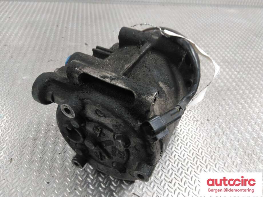 Aircondition kompressor til Ford Fiesta 2008-2012 (Type VI, Fase 1)  (FORD|1767718|8V51-19D629-DG|)