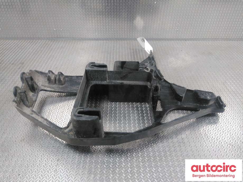 Diverse deler til BMW 2-Serie 2014-2021 (F22/F23) (F22/F23) (BMW|51 12 7 300 786|)