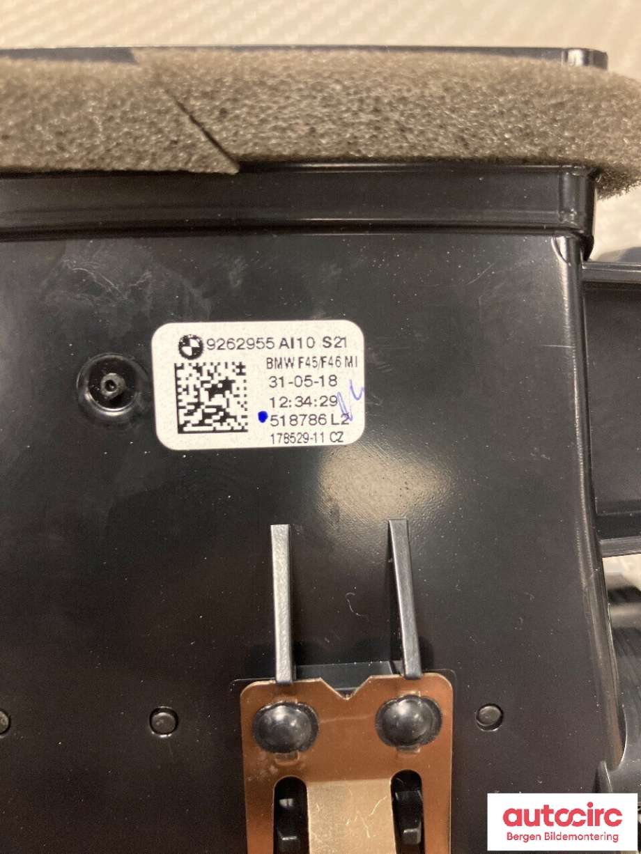 Dashbord friskluftdyse til BMW 2-Serie 2014-2021 (F22/F23) (F22/F23) (BMW|64 22 9 262 955|)