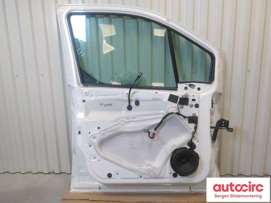 Dør venstre foran til Ford Transit Connect 2013-2018 Type II, Fase 1  (FORD|2321925|PDT11-V20125-AH|)
