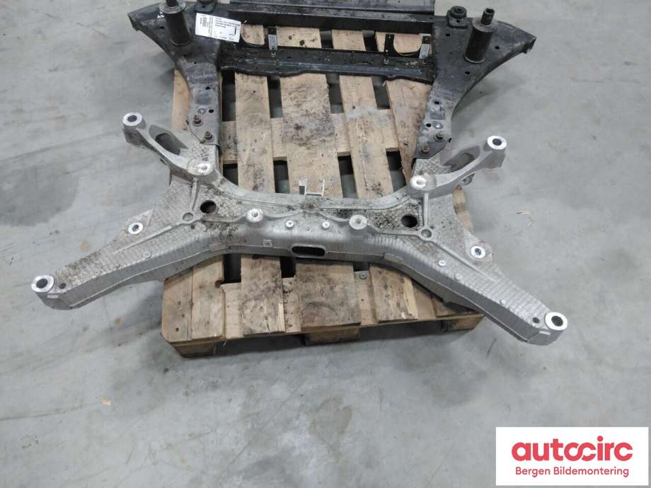 Travers bak til Ford Mustang Mach-e 2020-->>  (FORD (US)|2479162|)