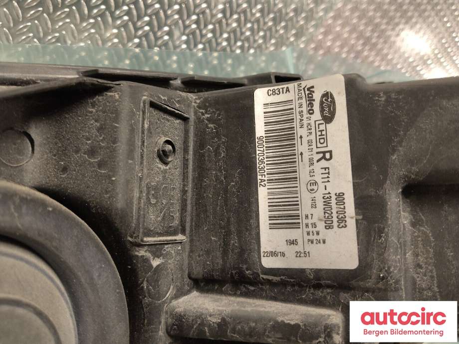 Frontlykt høyre halogen til Ford Transit Connect 2013-2018 Type II, Fase 1  (FORD|1949633|)