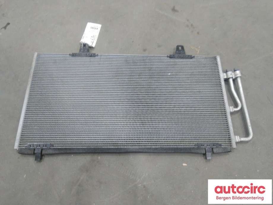 Diverse deler til Peugeot 2008 2019-->> (Type II)  (PEUGEOT|98 272 557 80|)