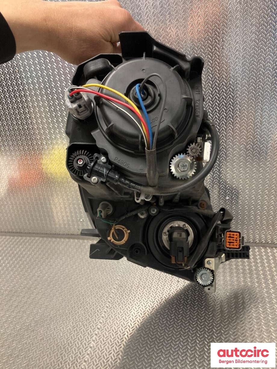 Frontlykt venstre halogen til Peugeot iOn 2011-2020  (PEUGEOT|6208 W9|)