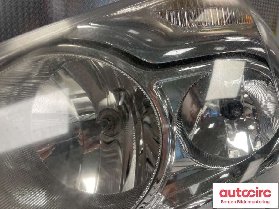 Frontlykt venstre halogen til Ford S-Max 2006-2010 (Type I, Fase 1)  (FORD|1791506|6M21-13W030-AL|)