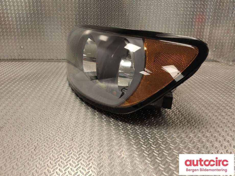 Frontlykt venstre halogen til Volvo V50 2004-2007 (Fase 1)  (VOLVO|31335224|)