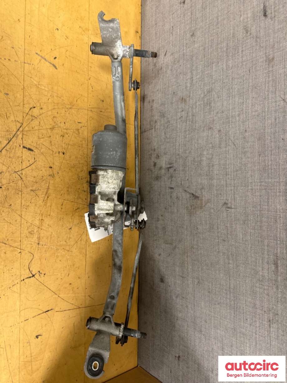 Viskermotor frontrute til BMW X3 2010-2017 (F25) (F25) (BMW|61 61 7 213 275|)