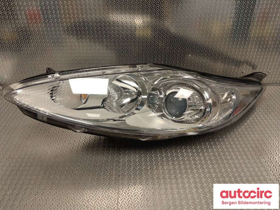 Frontlykt venstre halogen til Ford Fiesta 2008-2012 (Type VI, Fase 1) (FORD||8A61-13W030-CD)