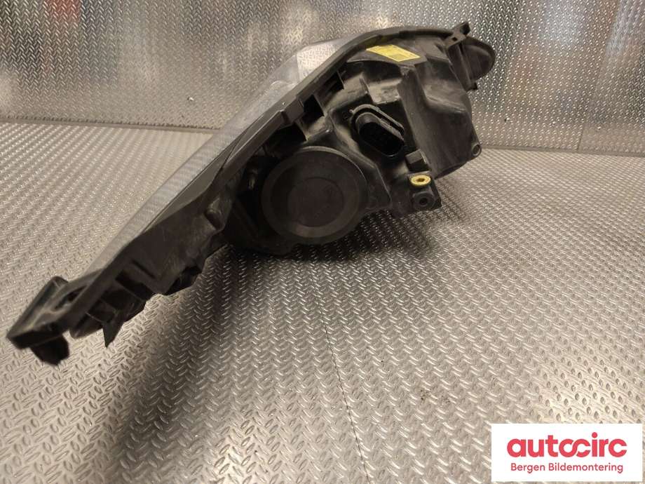 Frontlykt venstre halogen til Ford Fiesta 2008-2012 (Type VI, Fase 1) (FORD||8A61-13W030-CD)