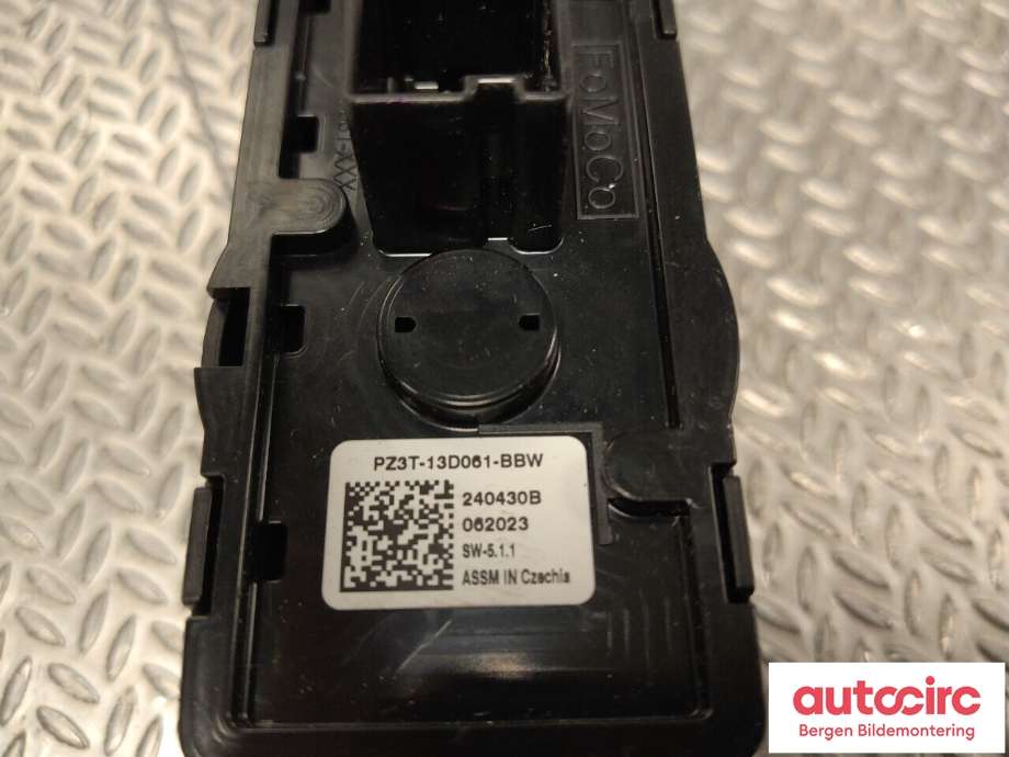 Bryter lys til Ford Transit Custom 2013-2023 (Type I)  (FORD|2698995|PZ3T-13D061-BB3JA6|PZ3T-13D061-BBW)