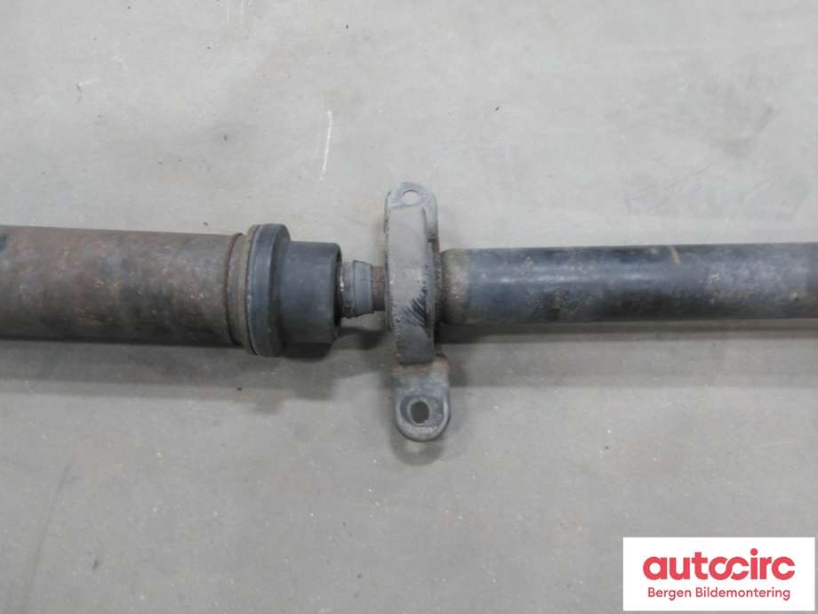 Mellomaksel bakre til Audi Q7 2006-2010 (Type I, Fase 1)  (AUDI|7L8 521 102 L|)