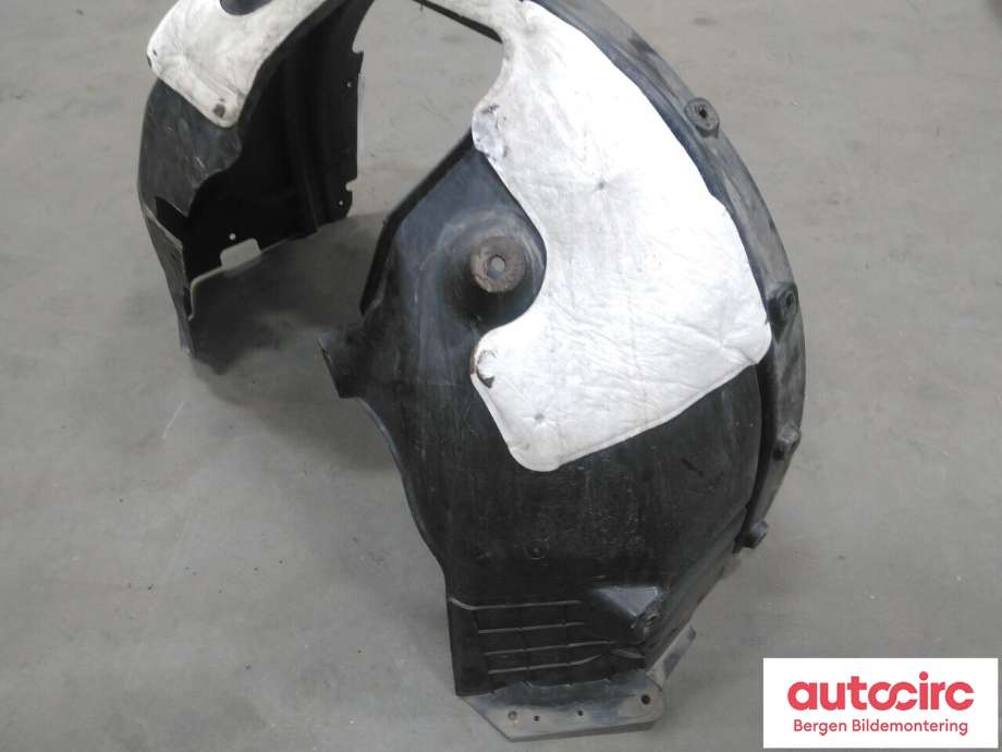 Skjerm locari venstre foran til Ford Transit Custom 2013-2023 (Type I)  (FORD|PZ31-16034-AE||2771795)