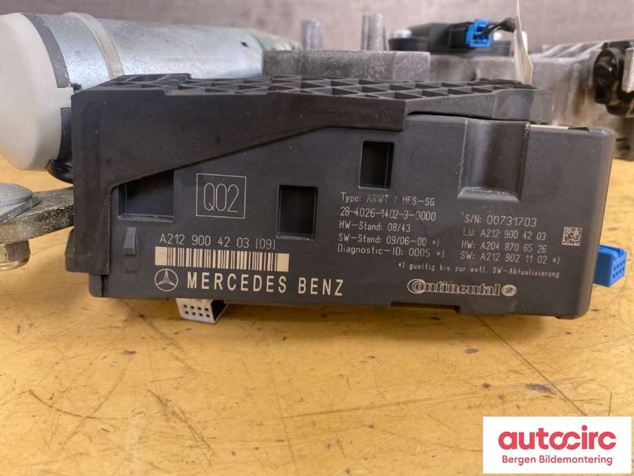 Baklukeåpner motor til Mercedes E-Klasse 2009-2013 (Fase 1) (W212) (W212) (MERCEDES|A212 820 35 42|)
