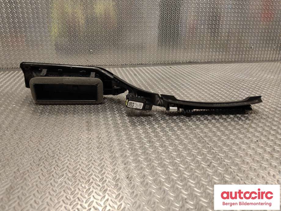 Diverse deler til VW ID.4 2020-->>  (VOLKSWAGEN|11B 858 415 E|)