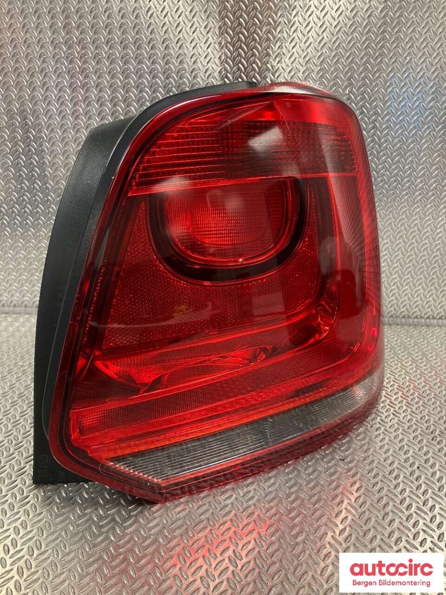 Baklykt høyre til VW Polo 2009-2014 (Type V, Fase 1) (VOLKSWAGEN|6R0 945 096 AH|)