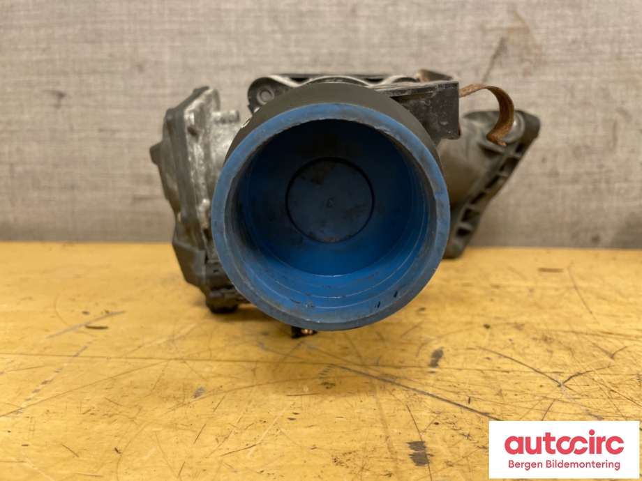 Spjeldhus til BMW X3 2010-2017 (F25) (F25) (BMW|11 61 7 810 765|13 54 7 810 752|7810752 03)