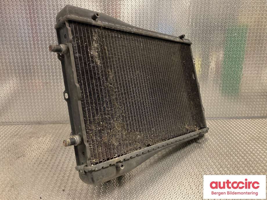 Radiator (manuell gir) til Porsche 911 1998-2005 (996) (996) (PORSCHE||996 106 132 72)