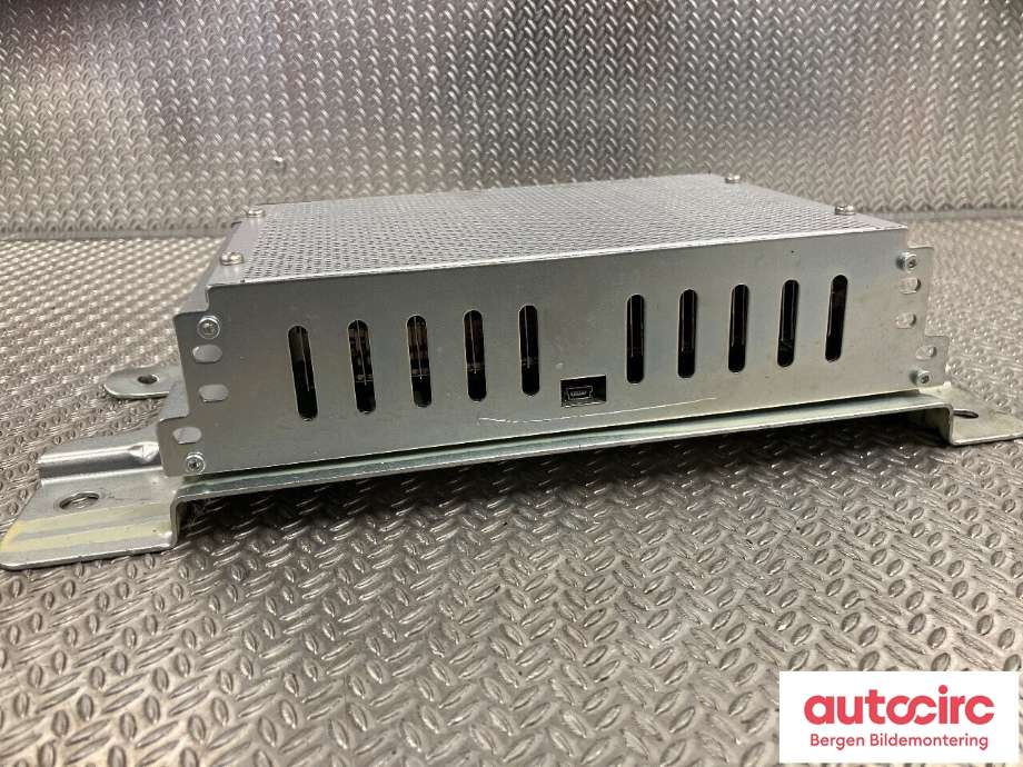 Bilstereo forsterker til Hongqi E-HS9 2022-->> (HONGQI|7909020-QR03-A|)