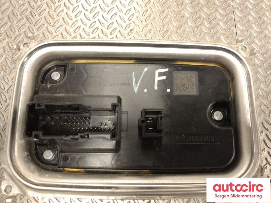 Styreenhet xenon/ballast til Mercedes E-Klasse 2016-2023 (W213) (W213) (MERCEDES|A 213 900 27 34|A 213 900 31 33|)
