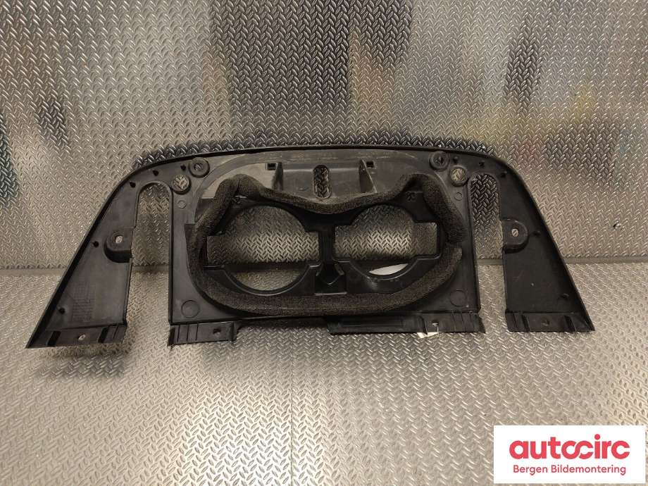 Batterilader inntak/luke til Nissan Leaf 2018-->> (Type II) (NISSAN|657305SH0B|)