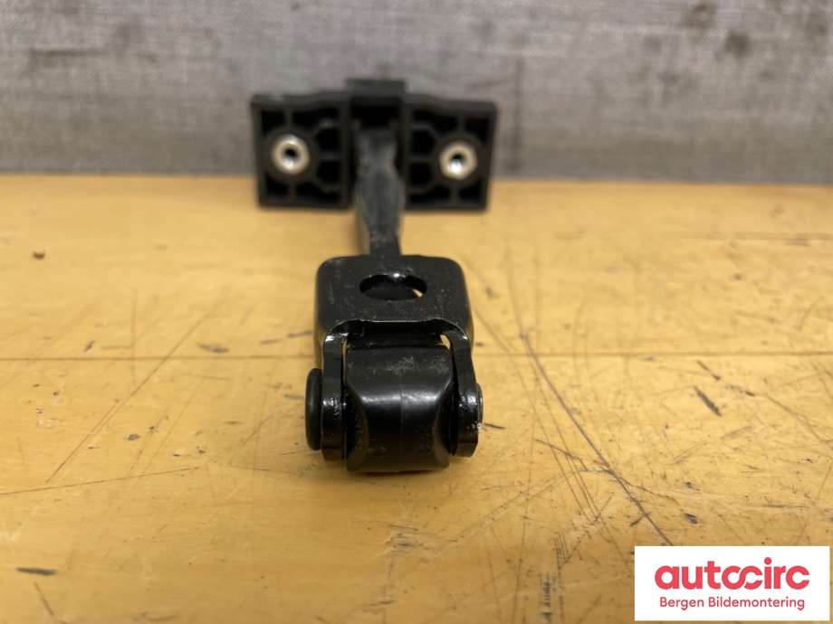 Dørstopper til BMW 2-Serie 2014-2021 (F22/F23) (F22/F23) (BMW|51 22 7 404 900|)
