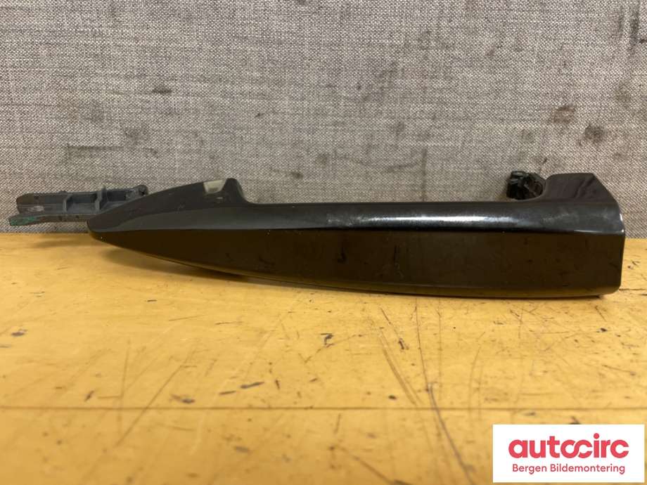 Dørhåndtak utv høyre foran til BMW 2-Serie, 2014-2021 (F22/F23) (F22/F23) (BMW|51 21 7 396 308)