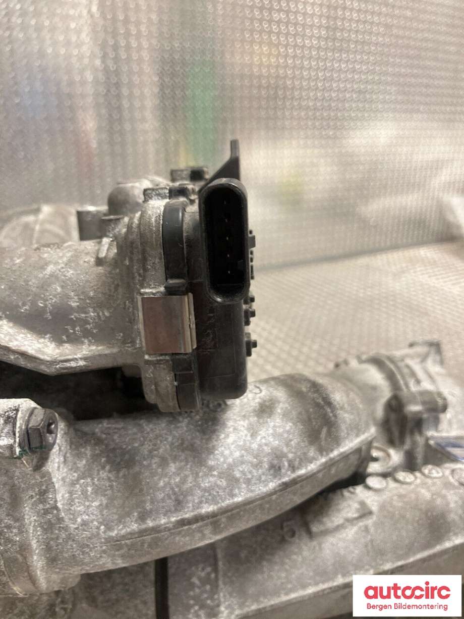 Turbo til Mercedes E-Klasse 2016-2023 (W213) (W213) (MERCEDES|A 656 090 54 00|A 656 090 53 00|)