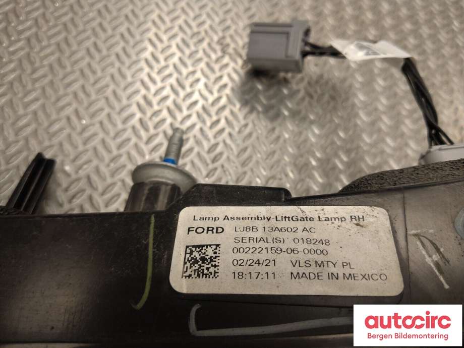 Baklykt høyre indre til Ford Mustang Mach-e 2020-->> (FORD (US)|LJ8B13A602-AC|2505972|)