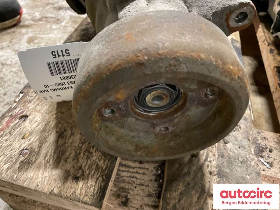 Kardang klokke bak til BMW X3 2007-2010 (Fase 2) (E83) (E83) (BMW|33 10 7 575 382|)