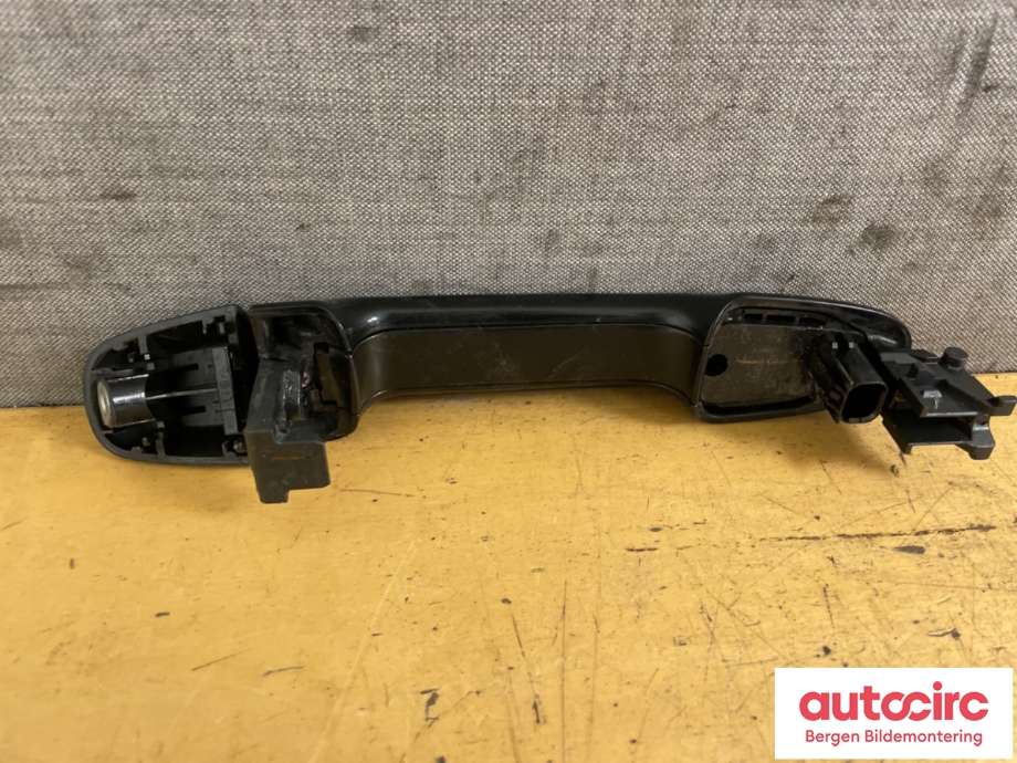 Dørhåndtak utv høyre til Toyota Auris 2015-2019 (Type II, Fase 2)  (TOYOTA|692100D170B3|)