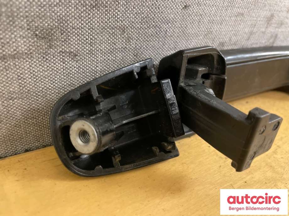 Dørhåndtak utv høyre til Toyota Auris 2015-2019 (Type II, Fase 2)  (TOYOTA|692100D170B3|)