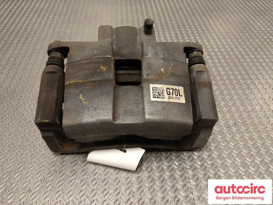 Bremsecaliper venstre foran til Hyundai Santa Fe 2021-->> (Type IV) (HYUNDAI|58110P2700|58180P2A70|)