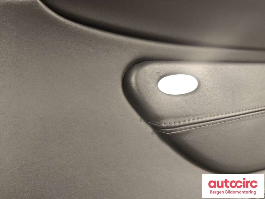 Dørtrekk høyre til Porsche 911 1998-2005 (996) (996) (PORSCHE|996 555 989 02|996 555 122 05|996 555 222 01)