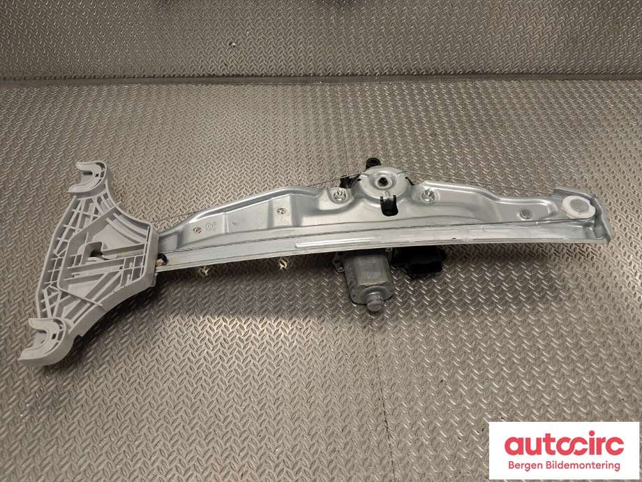 Ruteheis høyre til Hyundai Ioniq 5 2021-->>  (HYUNDAI|82404GI000|82460NI010|)
