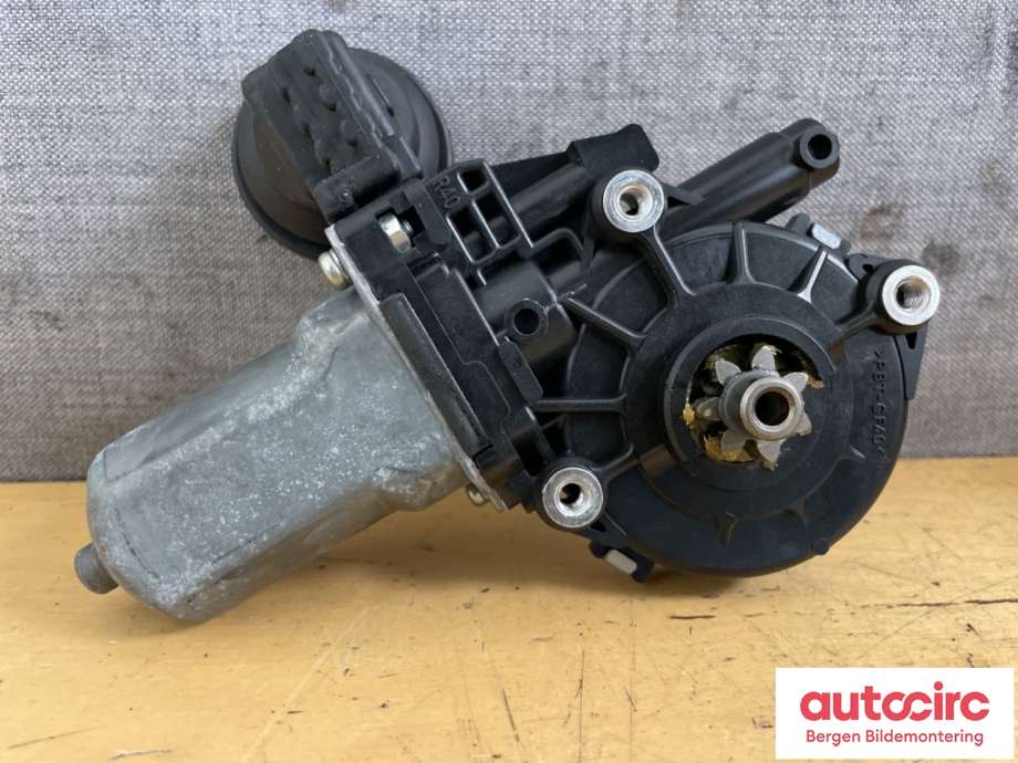 Ruteheis til Toyota Yaris 2014-2020 (Type III, Fase 2)  (TOYOTA|85710-0D100|)