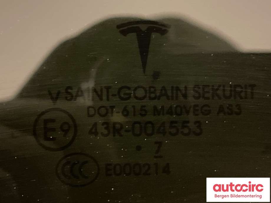 Diverse deler til Tesla Model X 2016-->> (TESLA|1055275-00-G|)