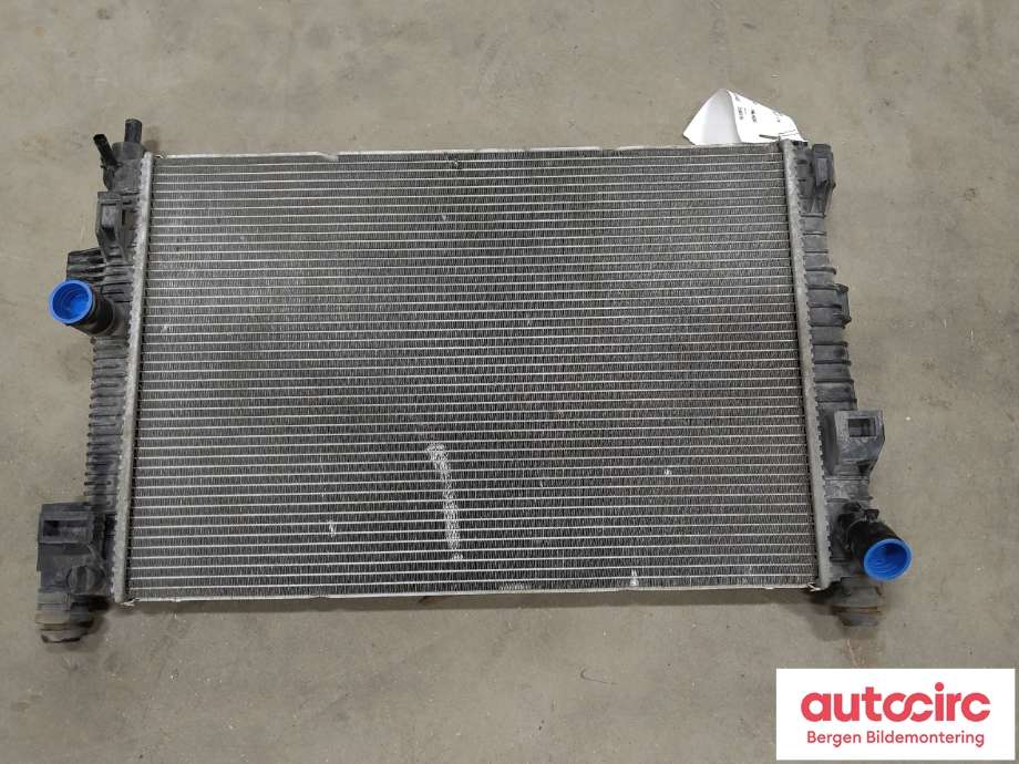 Radiator (manuell gir) til Ford C-Max 2010-2015 (Type II, Fase 1)  (FORD|1684912|8V61-8005-CA|)