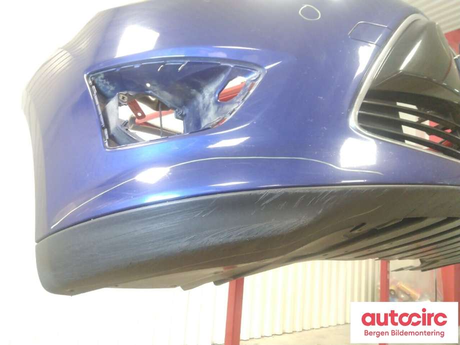 Støtfanger foran til Ford C-Max 2010-2015 (Type II, Fase 1)  (FORD|1758223|AM51-17762-ACXWAA|)