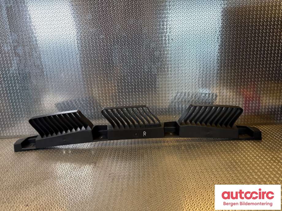 Diverse deler til VW ID.3 2020-->> (VOLKSWAGEN|10A 807 863|)