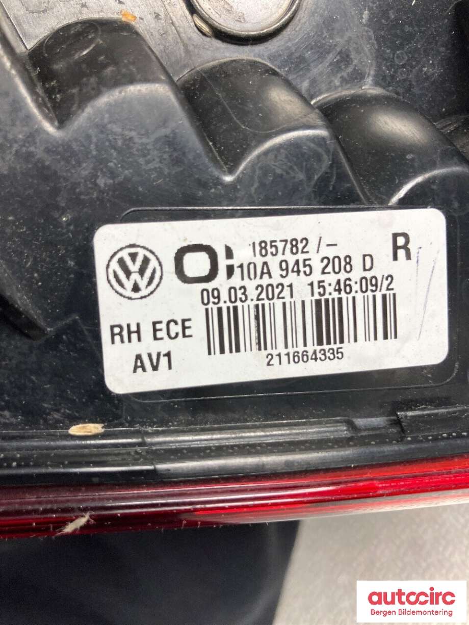Baklykt høyre til VW ID.3 2020-->>  (VOLKSWAGEN|10A 945 208 D|)