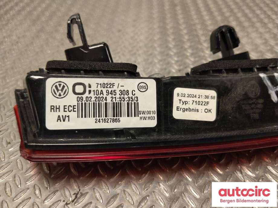 Baklykt høyre indre til VW ID.3 2020-->> (VOLKSWAGEN|10A 945 308 C|)