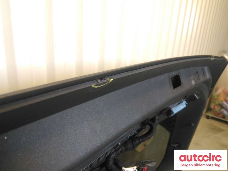 Bakluke combi til VW ID.3 2020-->>  (VOLKSWAGEN|10A 827 021 L|)