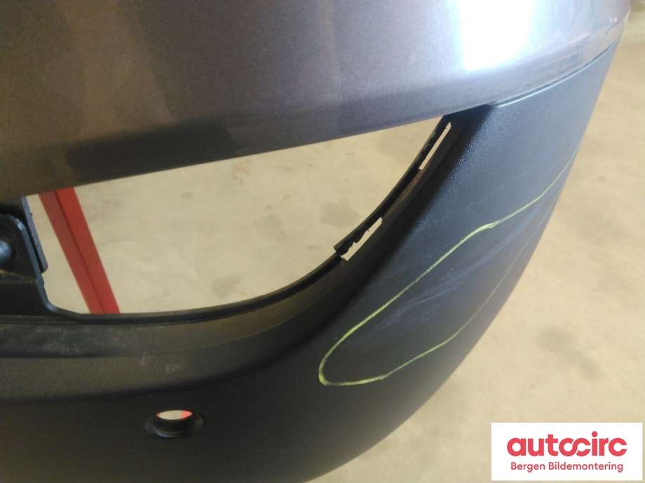 Støtfanger bak til Hyundai Ix35 2010-2015  (HYUNDAI|86611 2Y000|86650 2Y000|)