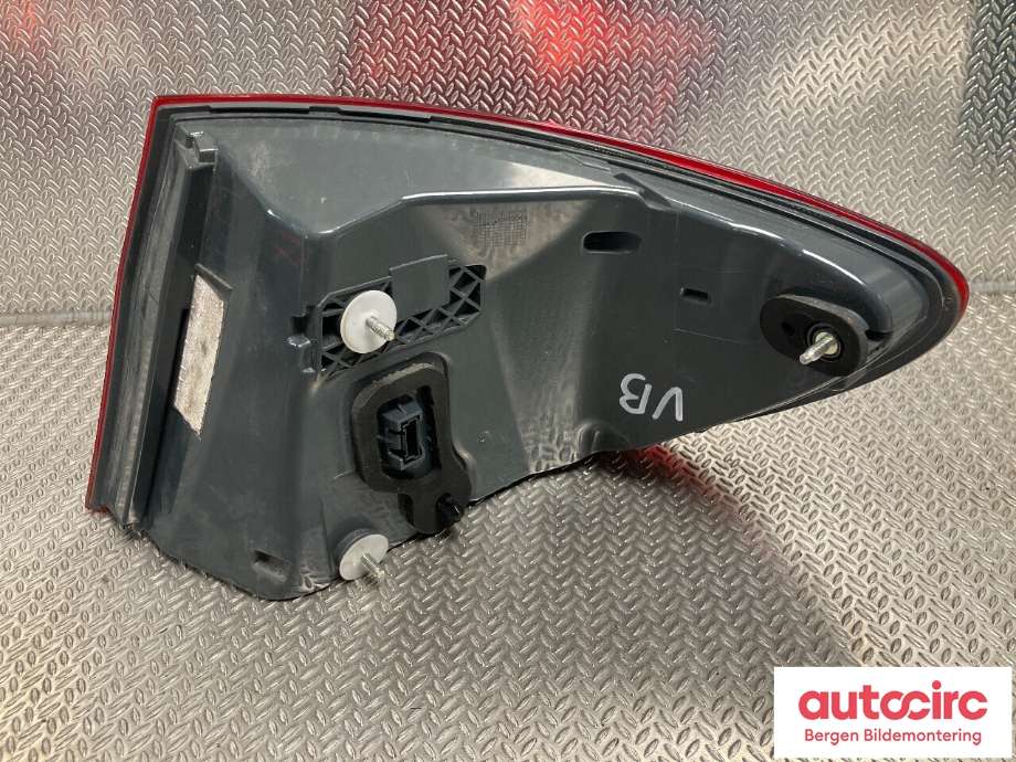 Baklykt venstre til BMW 5-Serie 2010-2017 (F10/F11) (F10/F11) (BMW|63 21 7 306 161|)