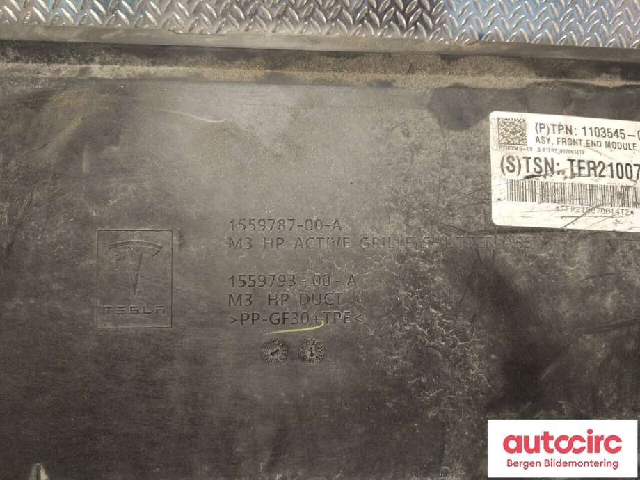 Radiator (automat gir) til Tesla Model 3 2018-2023 (Fase 1)  (TESLA|1494175-00-A|)