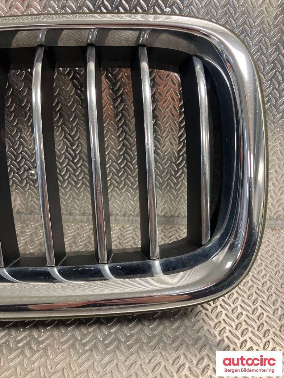 Grill høyre til BMW 5-Serie 2010-2017 (F10/F11) (F10/F11) (BMW|51 13 7 412 324|)